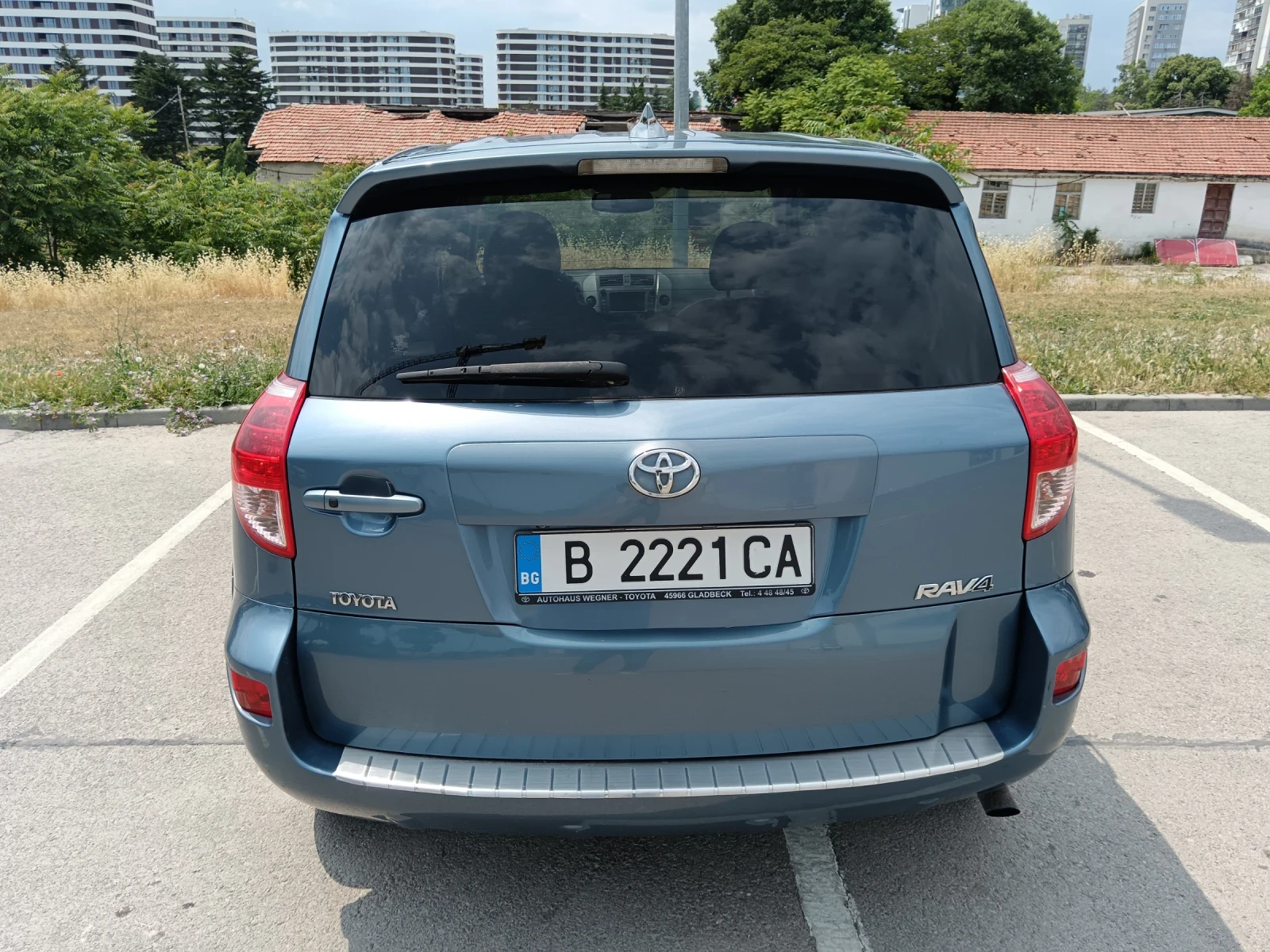 Toyota Rav4 2.2  - изображение 8