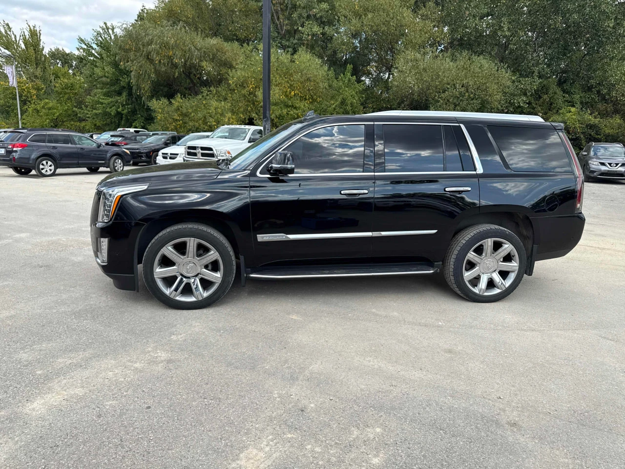Cadillac Escalade CARFAX* АВТОФИНАНСИРАНЕ БЕЗ ПЪРВОНАЧАЛНА ВНОСКА - изображение 2