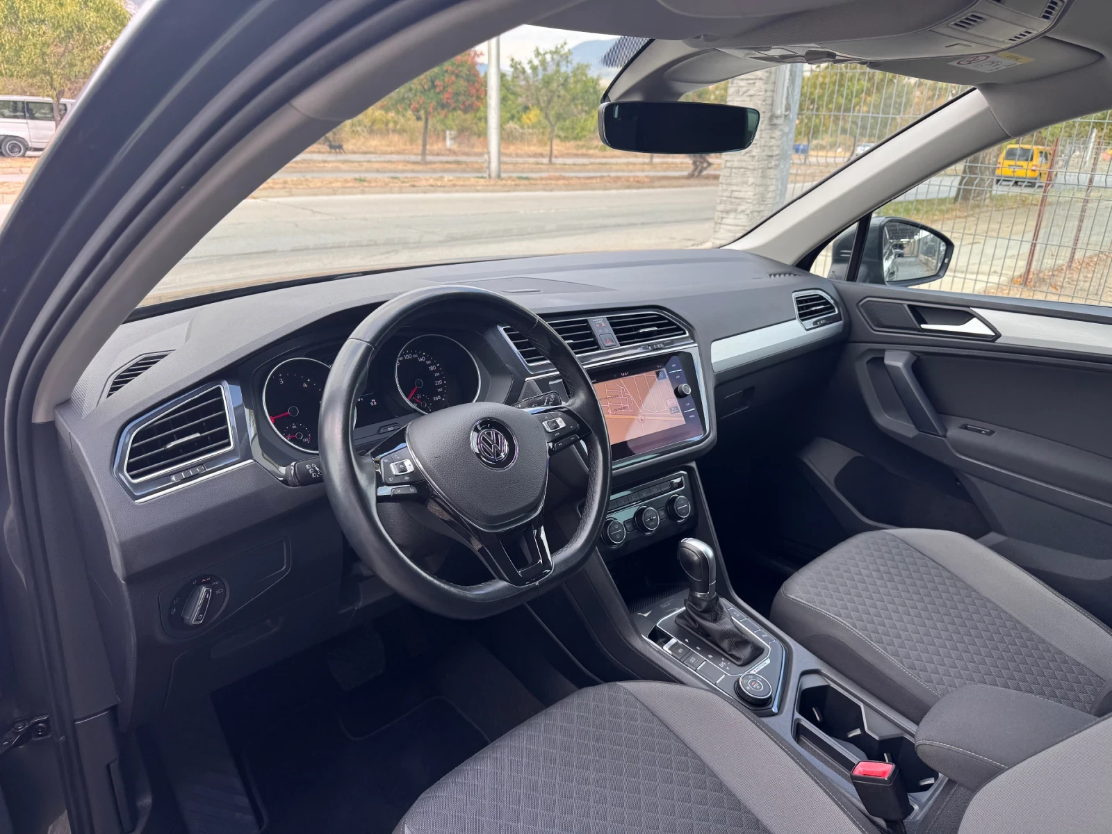 VW Tiguan 2.0TDI 4MOTION DSG * ПЕРФЕКТЕН*  - изображение 10