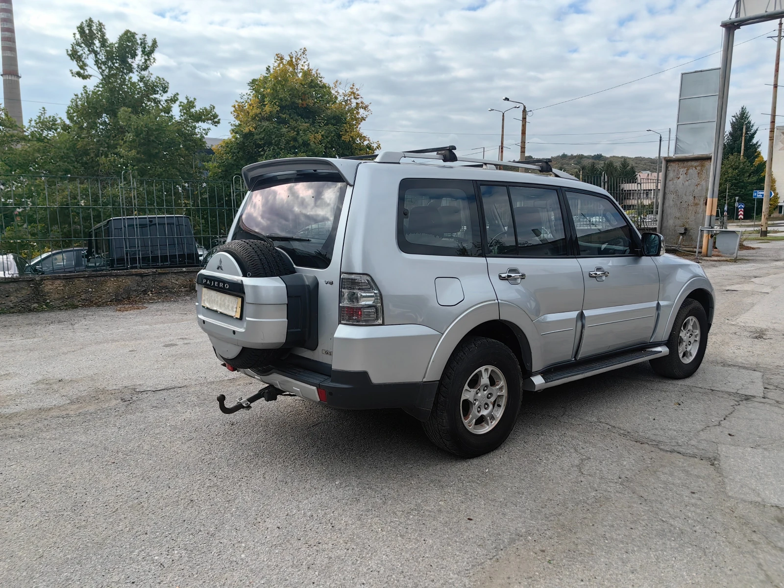 Mitsubishi Pajero  3.0i V6 GLS Automatic - изображение 6