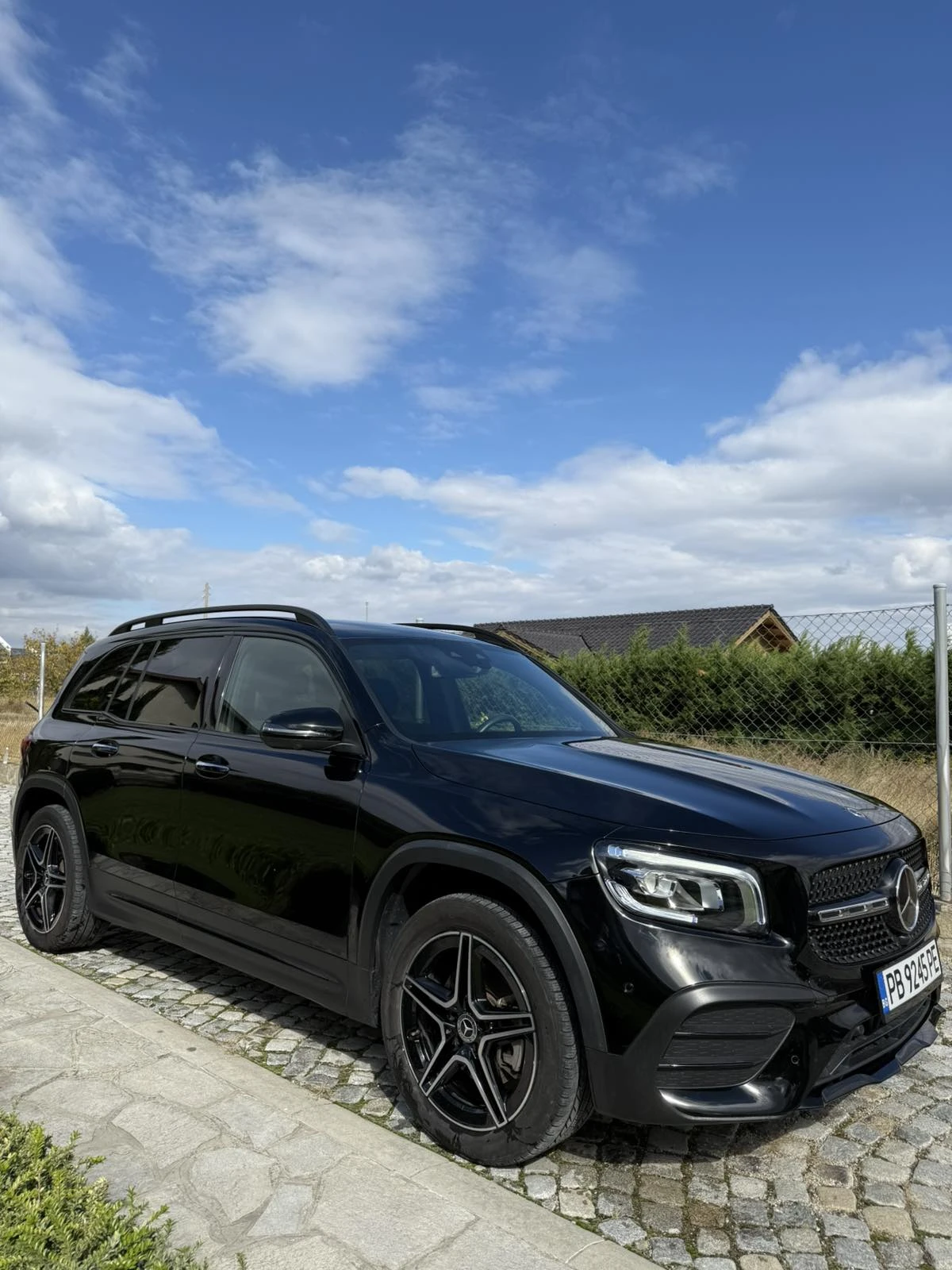 Mercedes-Benz GLB AMG 250 - изображение 3