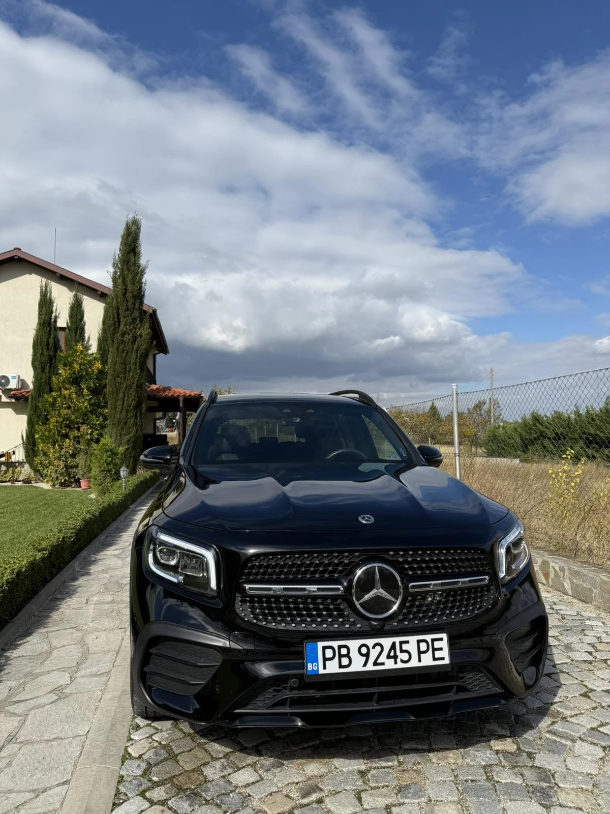 Mercedes-Benz GLB AMG 250 - изображение 2