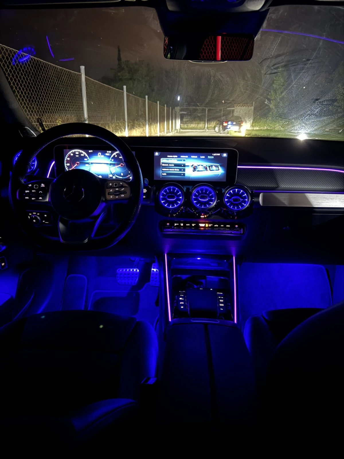 Mercedes-Benz GLB AMG 250 - изображение 6