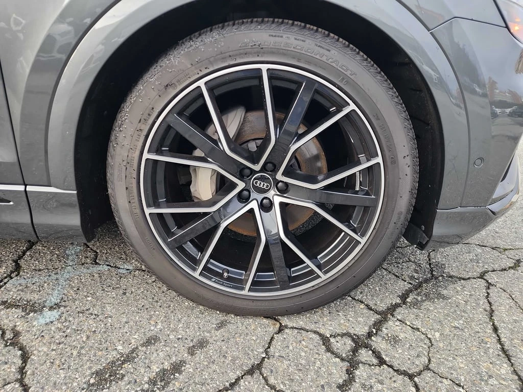 Audi Q8 * TECHNIK * CARFAX * БЕЗ ПЪРВОНАЧАЛНА ВНОСКА - изображение 9