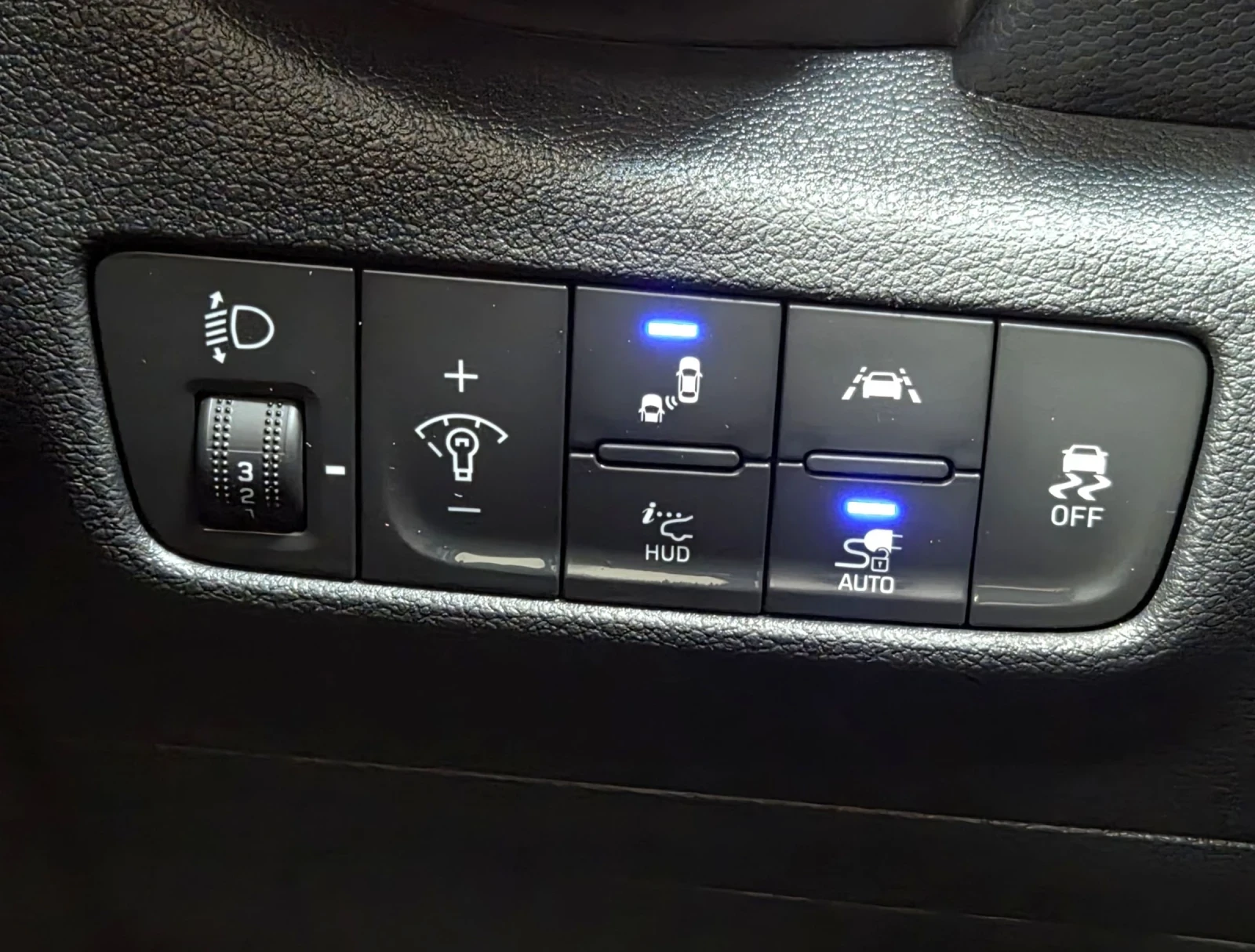 Hyundai Kona 64KWh/Premium/12.2020/Blue Link/SOH100% | Mobile.bg � ����������� 15