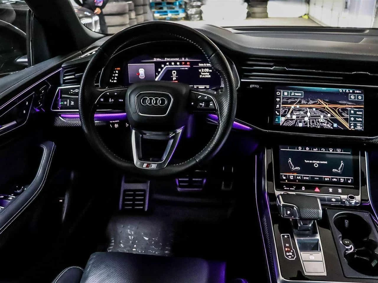 Audi SQ8 quattro Premium Plus  CARFAX, снимка 9 - Автомобили и джипове - 54414255
