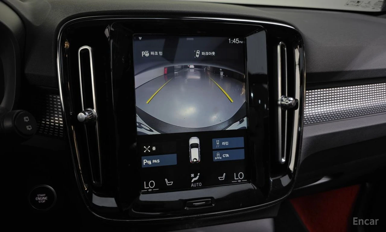 Volvo XC40 T4* R* DESIGN* LANE* ASSIST* ПАНОРАМА* КАМЕРА* , снимка 9 - Автомобили и джипове - 54884158
