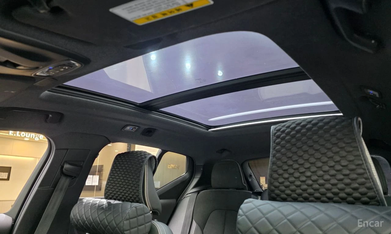 Volvo XC40 T4* R* DESIGN* LANE* ASSIST* ПАНОРАМА* КАМЕРА* , снимка 15 - Автомобили и джипове - 54884158
