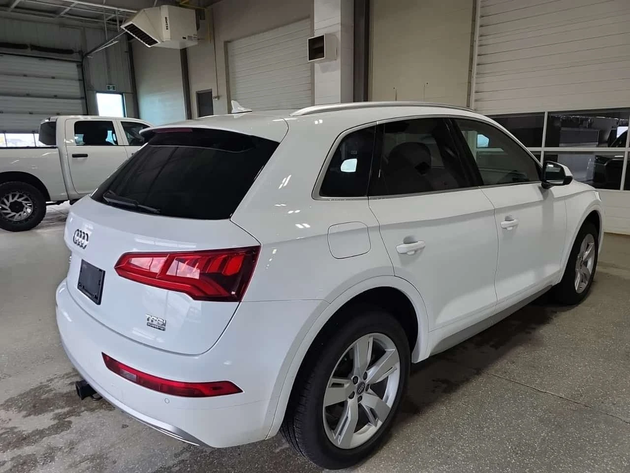 Audi Q5 * TECHNIK * CARFAX * Бeз инциденти * , снимка 3 - Автомобили и джипове - 55084965