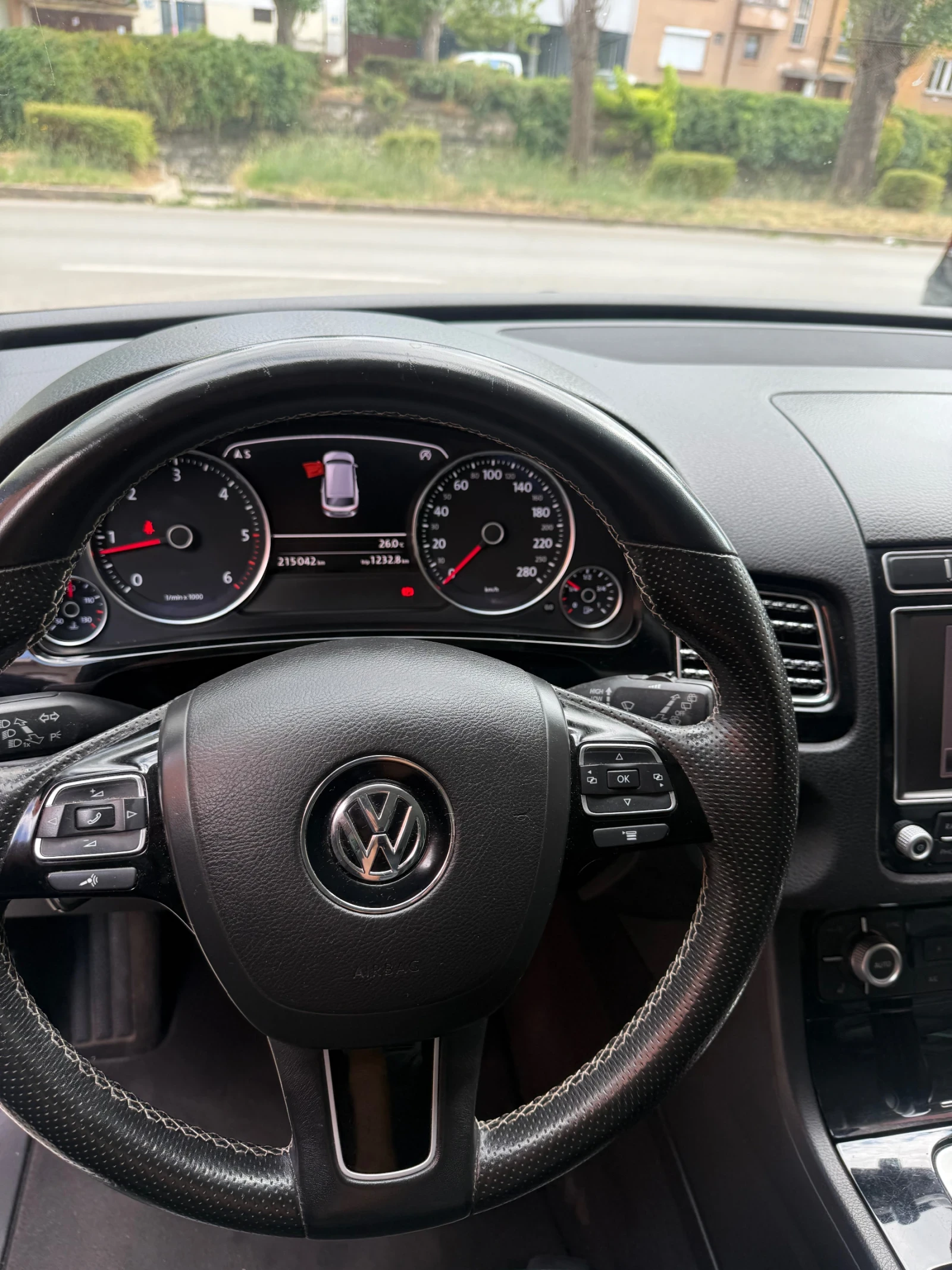 VW Touareg, снимка 7 - Автомобили и джипове - 55415844