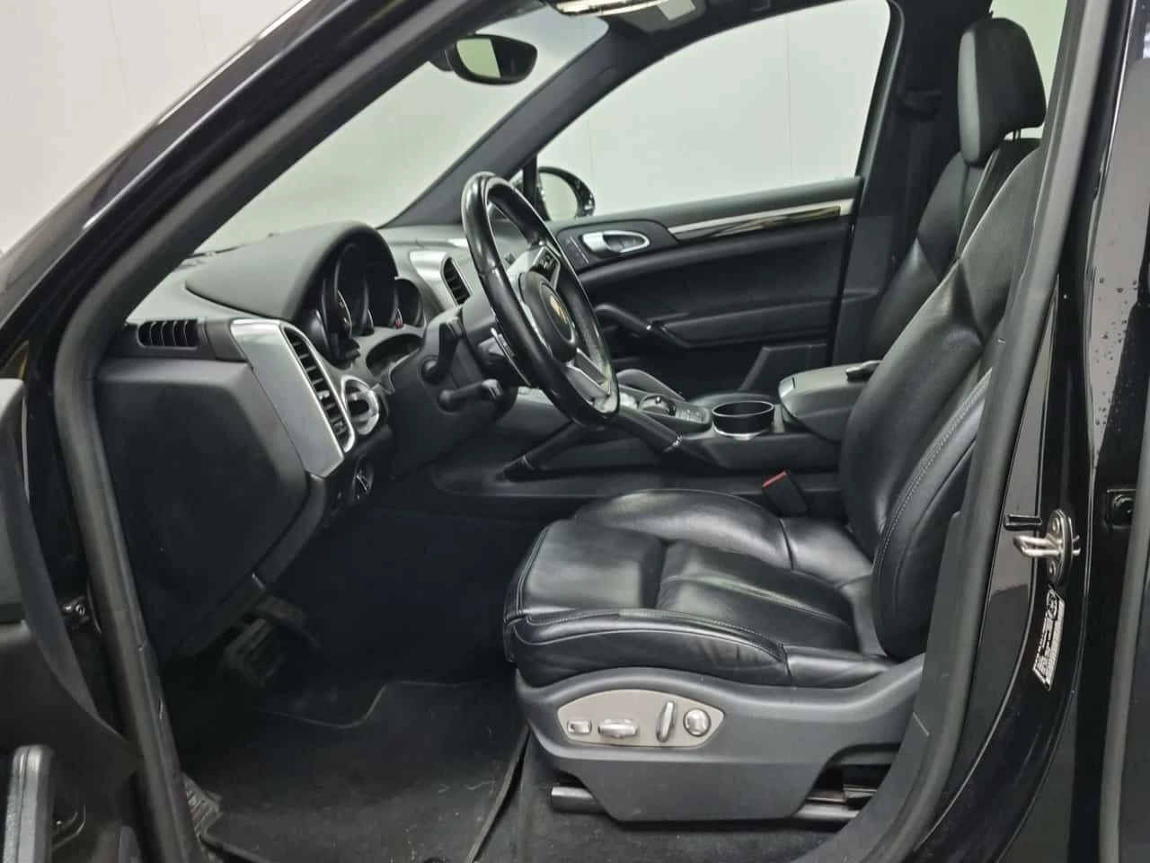 Porsche Cayenne * AWD 4DR * CARFAX * ЦЕНА ДО БГ, снимка 6 - Автомобили и джипове - 55472386