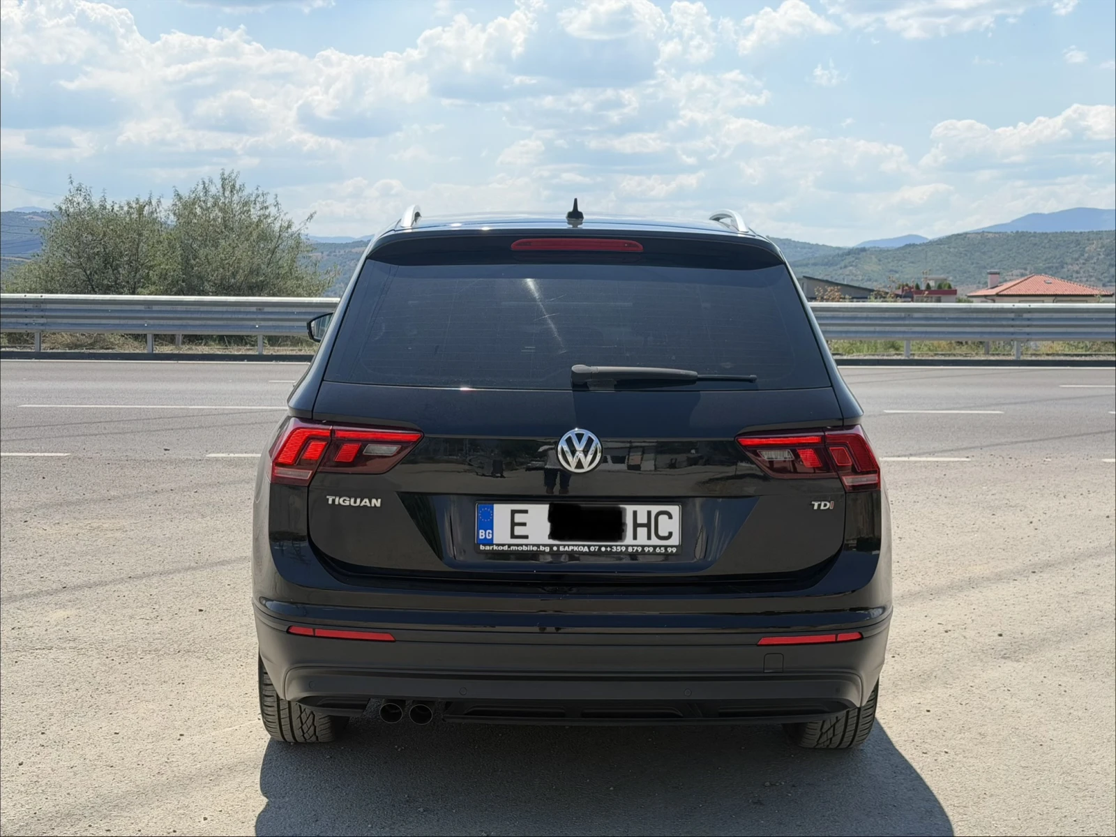VW Tiguan 1.6 TDi, снимка 6 - Автомобили и джипове - 55554626