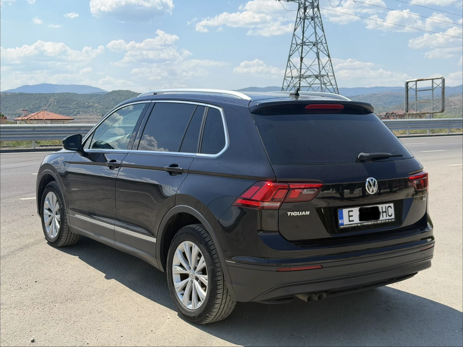VW Tiguan 1.6 TDi, снимка 7 - Автомобили и джипове - 55554626