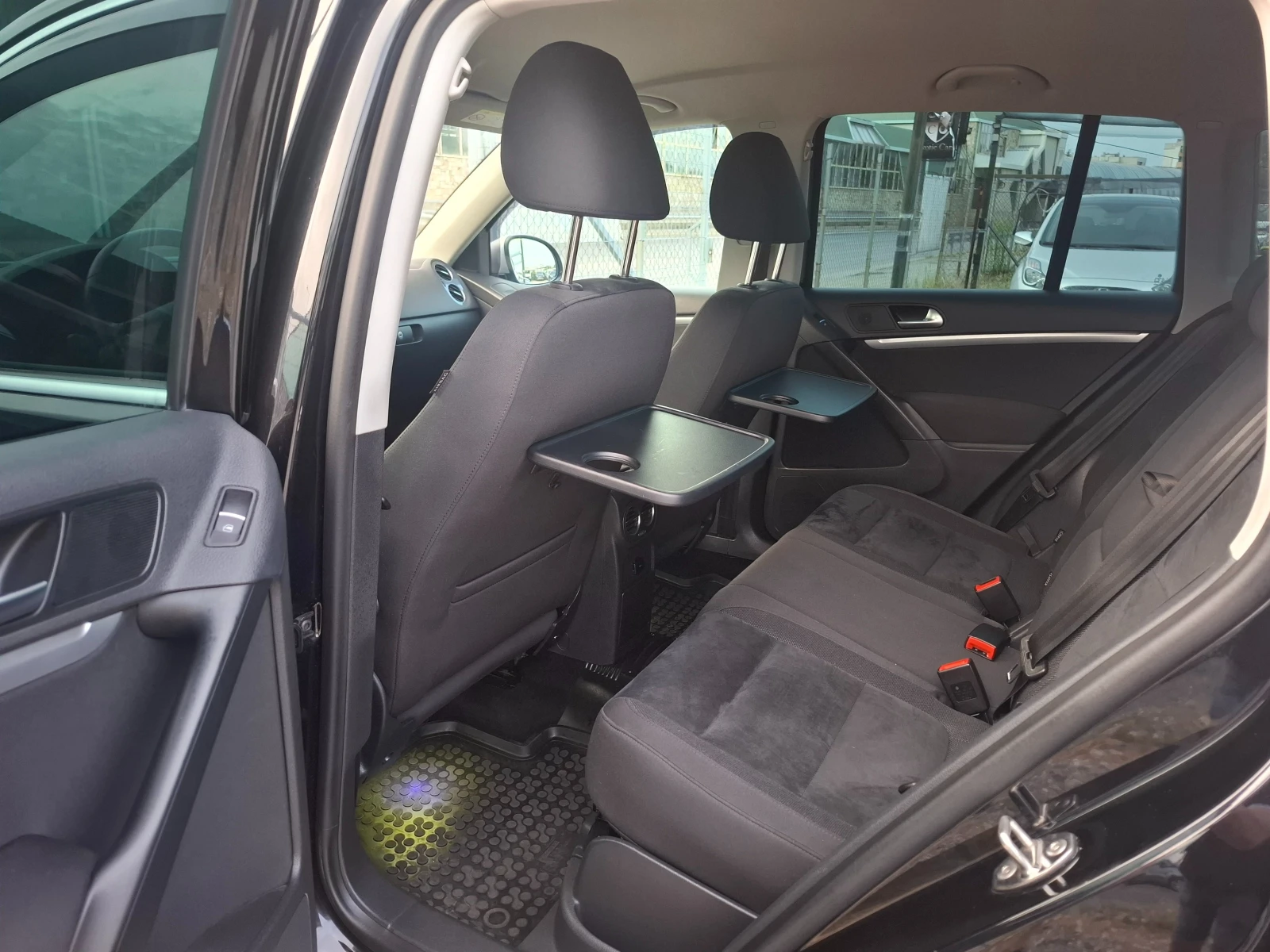 VW Tiguan 2.0tdi 140ps. 4motion * 119000км. * ТОП СЪСТОЯНИЕ*, снимка 9 - Автомобили и джипове - 55874600