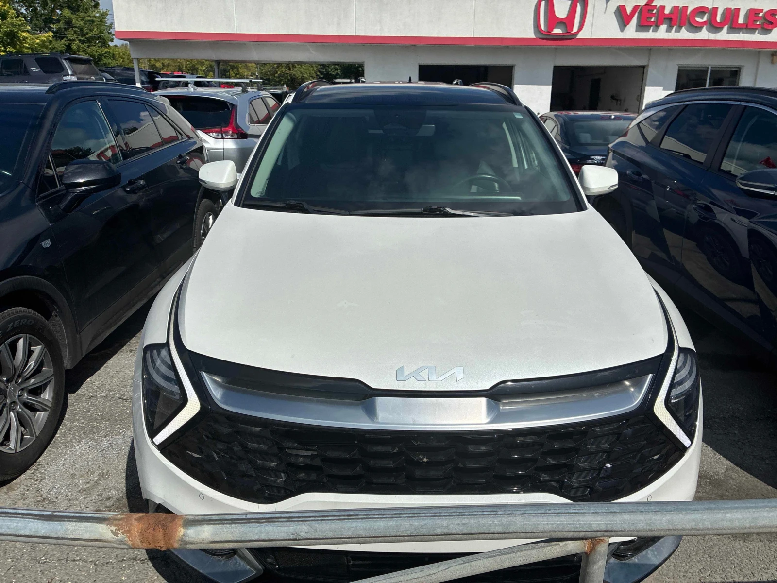 Kia Sportage SX | CARFAX | АВТОКРЕДИТ БЕЗ ПЪРВОНАЧАЛНА ВНОСКА, снимка 2 - Автомобили и джипове - 55955399