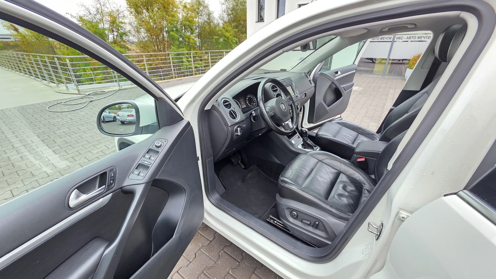 VW Tiguan 4х4 АВТОМАТ FACELIFTЛИЗИНГ, снимка 9 - Автомобили и джипове - 56608387