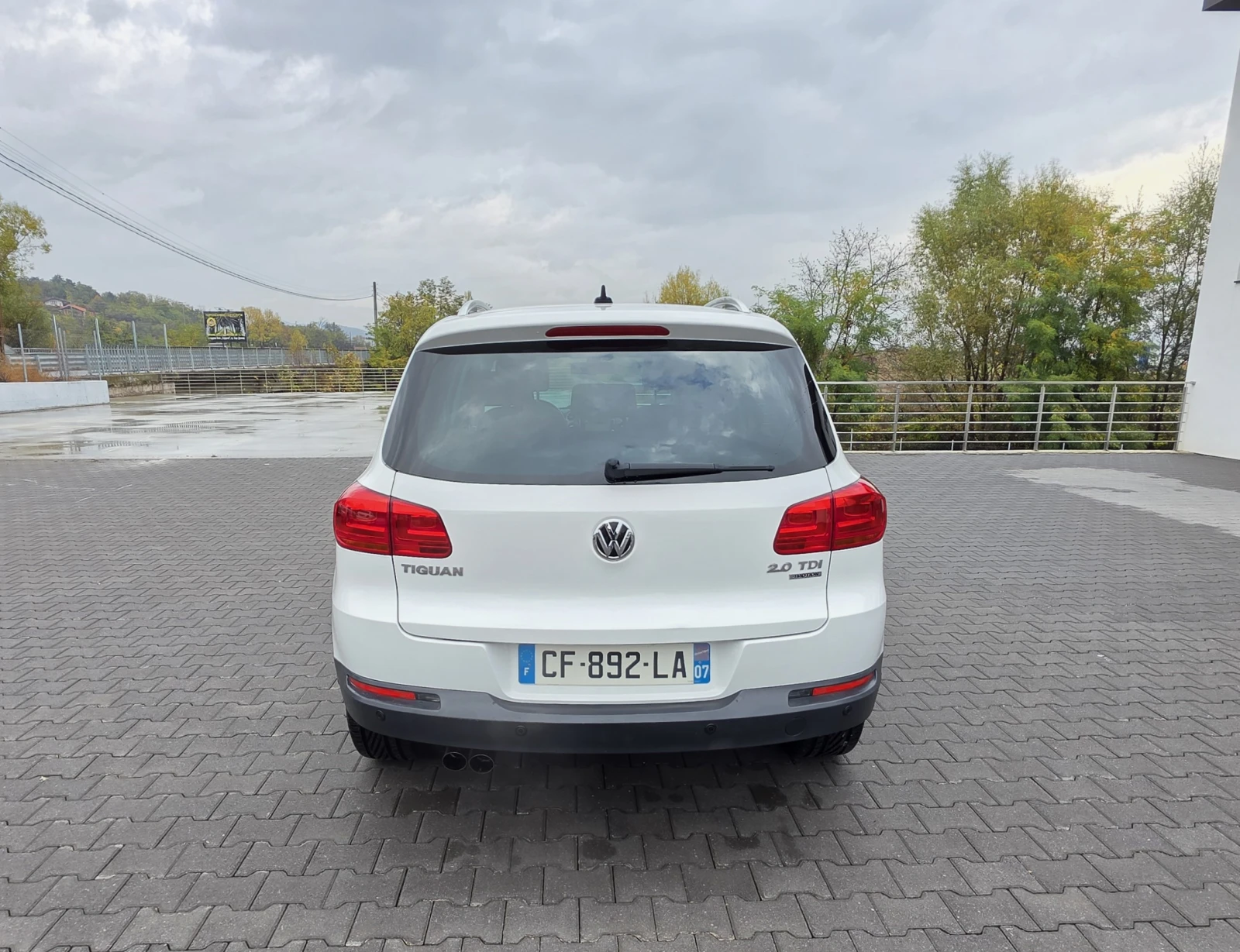 VW Tiguan 4х4 АВТОМАТ FACELIFTЛИЗИНГ, снимка 7 - Автомобили и джипове - 56608387