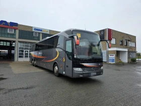 ������ Mercedes-Benz Touris...