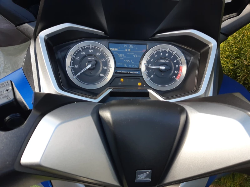 Honda Forza 350/TCS/Abs/ led, снимка 15 - Мотоциклети и мототехника - 52590162