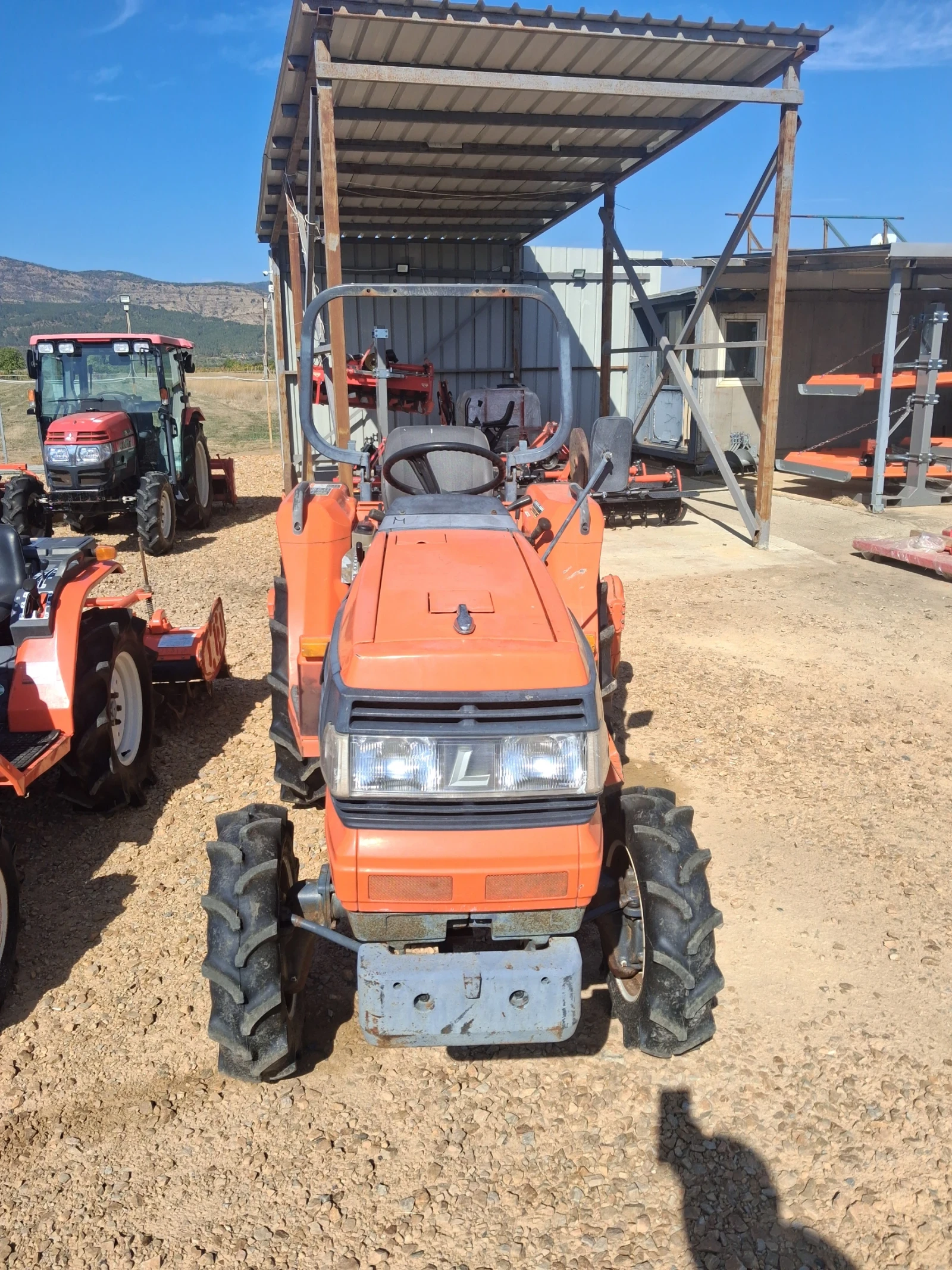 Трактор Kubota Скайтрак , снимка 2 - Селскостопанска техника - 56373246