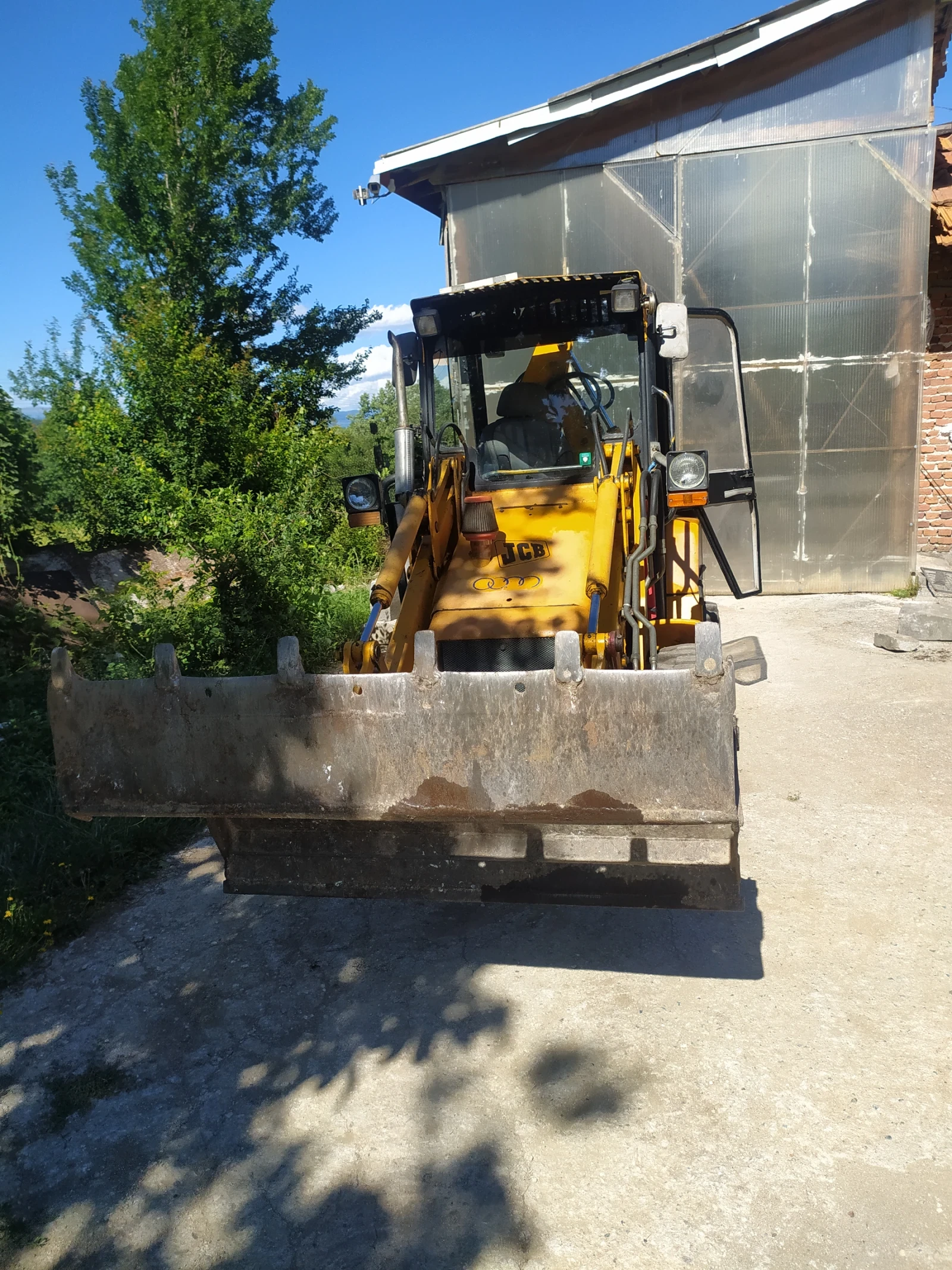  JCB | Mobile.bg   11