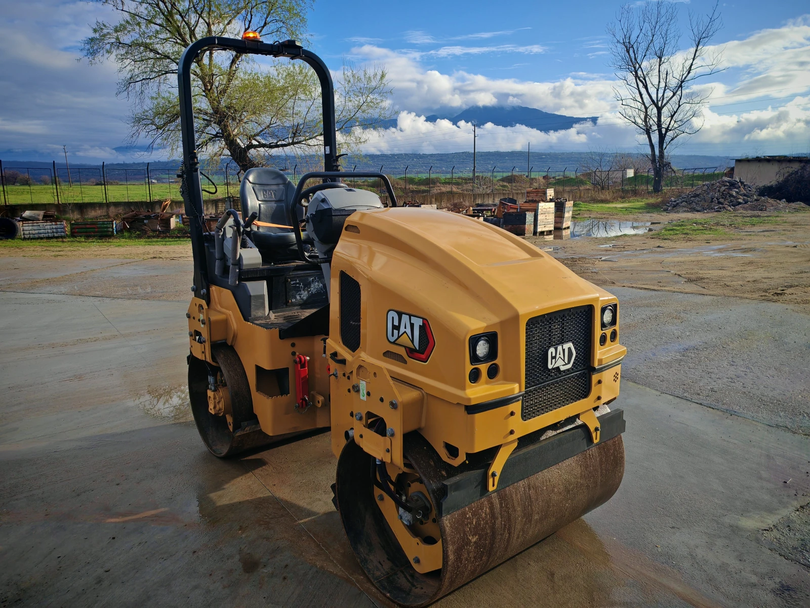  BOMAG CAT CB2.7     3, 5% | Mobile.bg   1