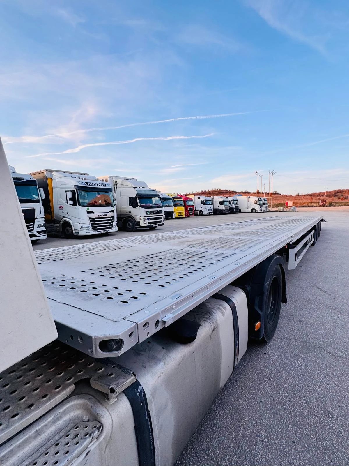 Полуремарке Schmitz 2008