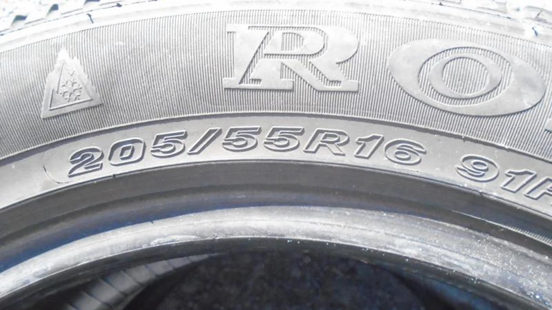 Гуми Зимни 205/55R16, снимка 5 - Гуми и джанти - 22759848