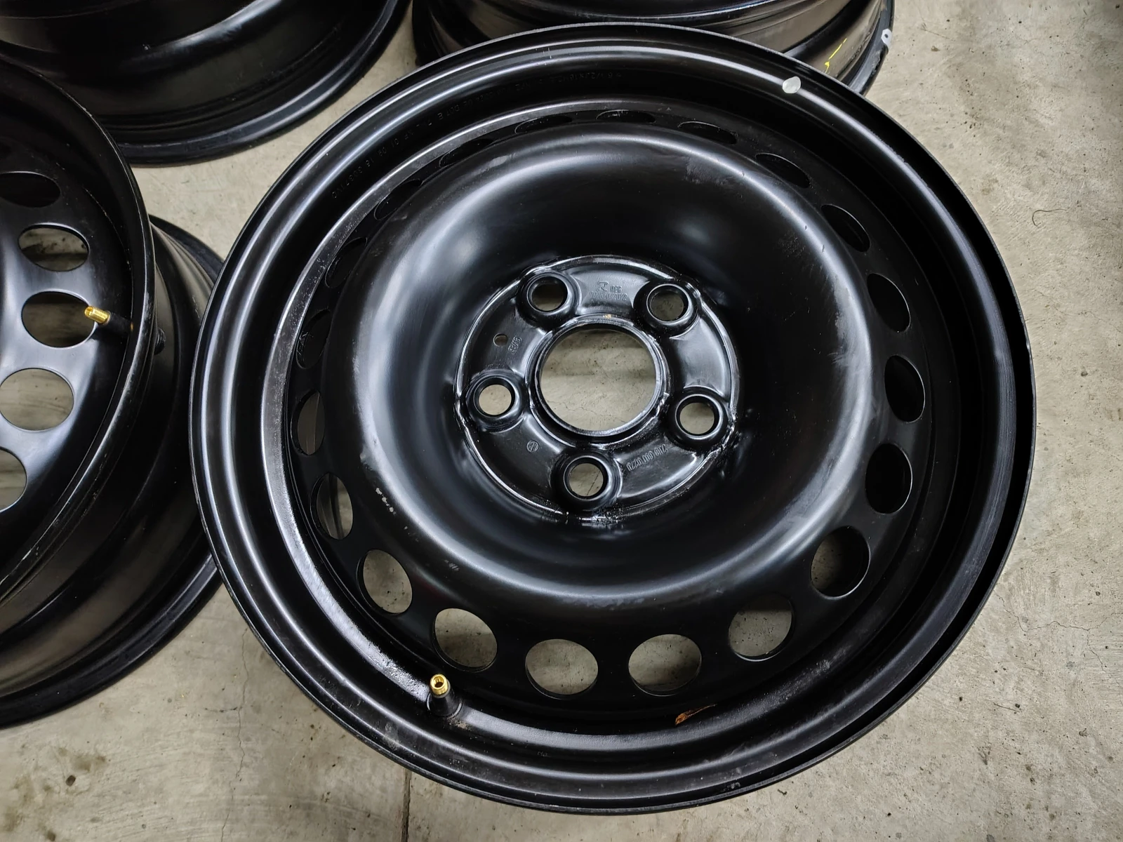 Джанти, снимка 2 - Гуми и джанти - 53752507