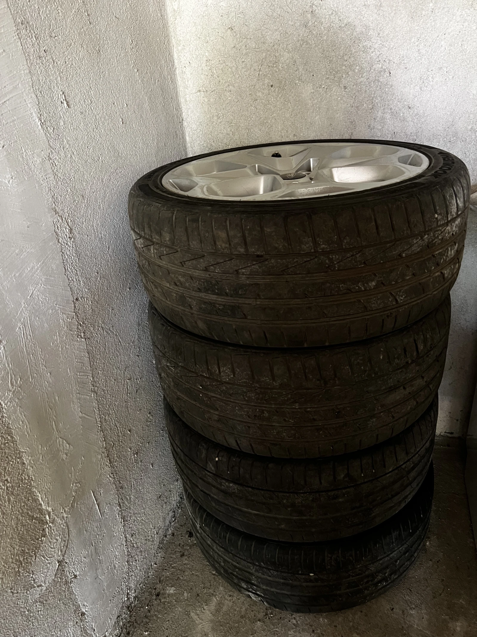 Гуми с джанти Hankook 240/40R18, снимка 9 - Гуми и джанти - 55101447