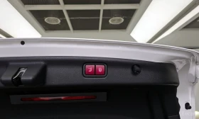 Mercedes-Benz C 300 AMG* LINE* ПОДГРЕВ* ОБДУХВАНЕ* LANE* ASSIST* 360КА, снимка 16