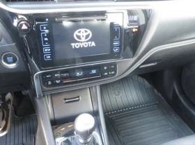 Toyota Auris, снимка 9