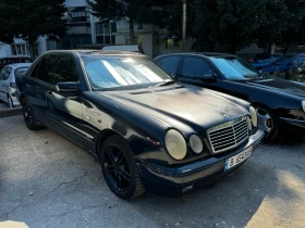 Mercedes-Benz E 220, снимка 1