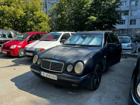 Mercedes-Benz E 220, снимка 2