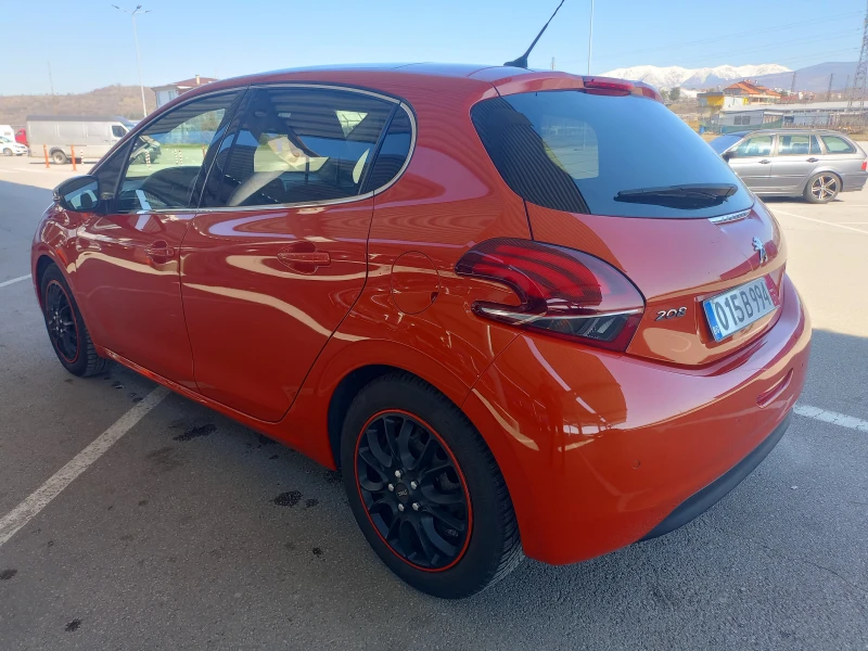 Peugeot 208 1.2 FaceLift PureTech PANORAMA CAMERA NAVI EURO6 , снимка 3 - Автомобили и джипове - 49376810