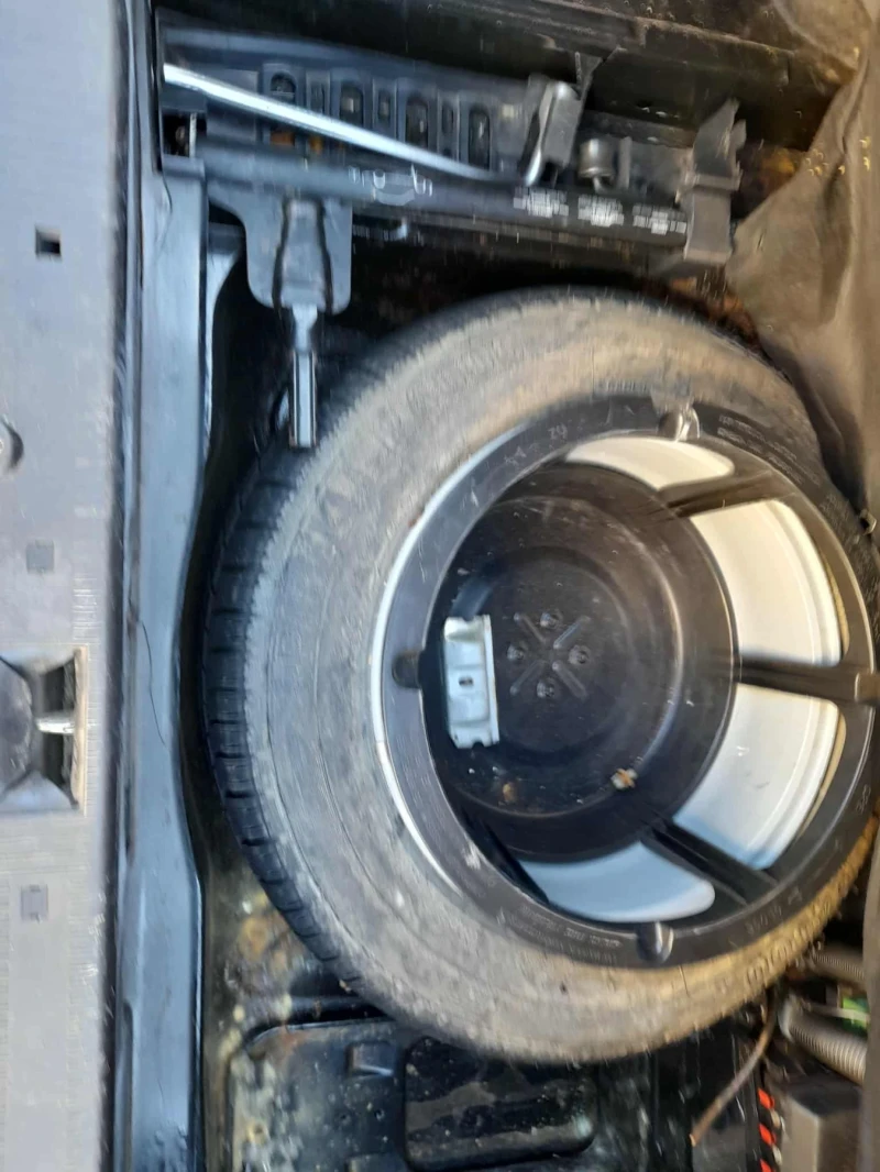 Mercedes-Benz C 220, снимка 3 - Автомобили и джипове - 52437408