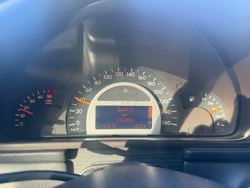 Mercedes-Benz C 270 2.7CDI, снимка 9 - Автомобили и джипове - 52834226