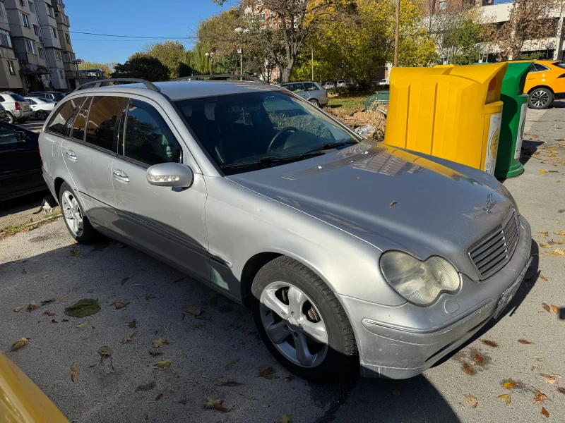 Mercedes-Benz C 270 2.7CDI, снимка 4 - Автомобили и джипове - 52834226