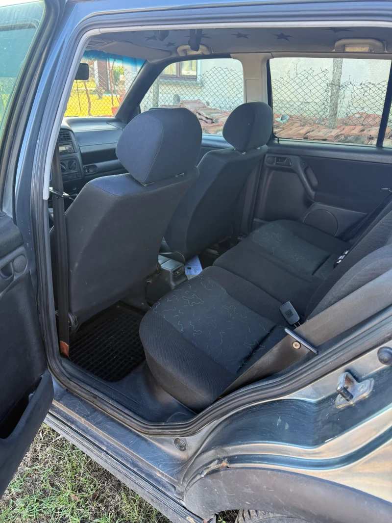 VW Golf 1.9 tdi, снимка 11 - Автомобили и джипове - 53114273