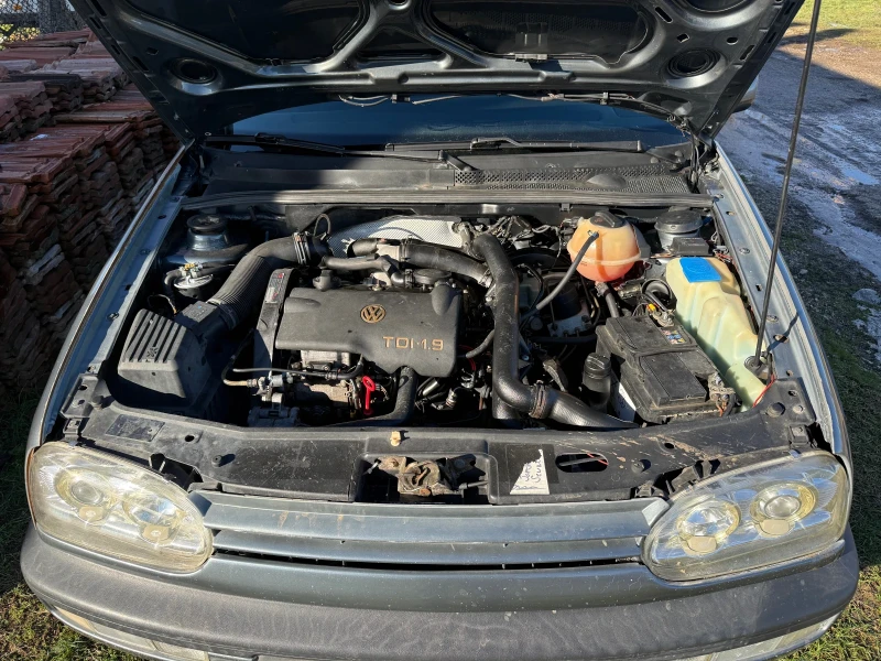 VW Golf 1.9 tdi, снимка 4 - Автомобили и джипове - 53114273