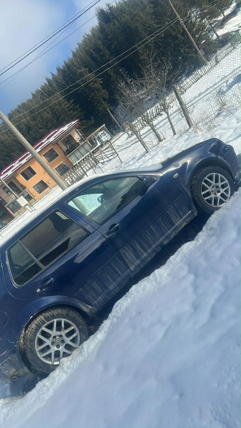 VW Golf 4 1.6, снимка 2 - Автомобили и джипове - 53211012