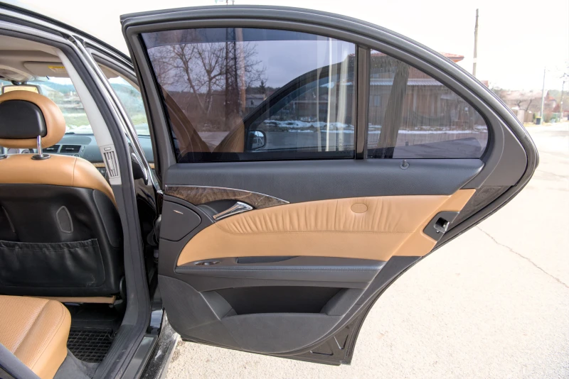Mercedes-Benz E 320 CDI, снимка 7 - Автомобили и джипове - 53343957