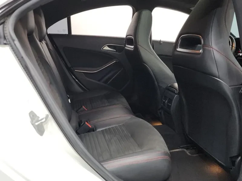 Mercedes-Benz CLA 250  4Matic, снимка 11 - Автомобили и джипове - 55653957