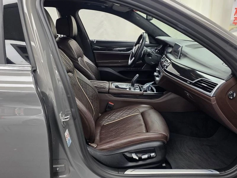 BMW 740 740Li xDrive M Sports   Крайна Цена, снимка 11 - Автомобили и джипове - 55963897
