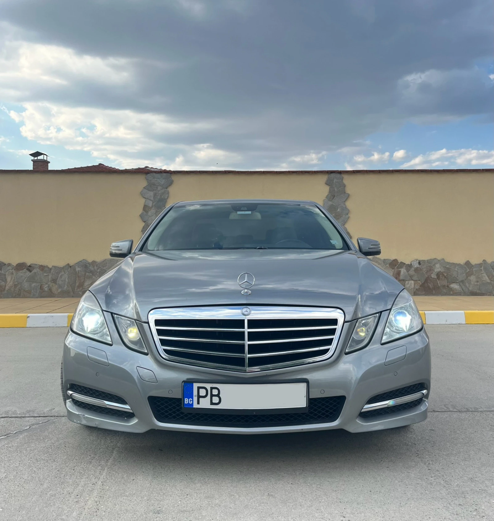 Mercedes-Benz E 220  - изображение 3