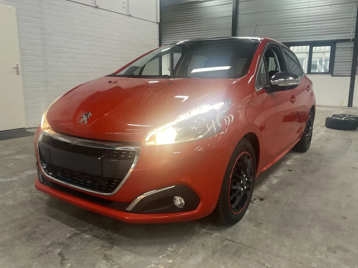 Peugeot 208 1.2 FaceLift PureTech PANORAMA CAMERA NAVI EURO6  - изображение 2