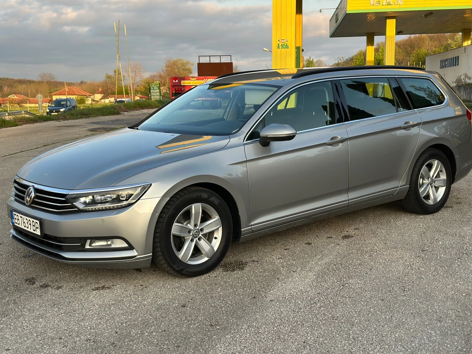 VW Passat 2.0 TDi DSG 150кс. 2015г Реални километри!!! - изображение 3