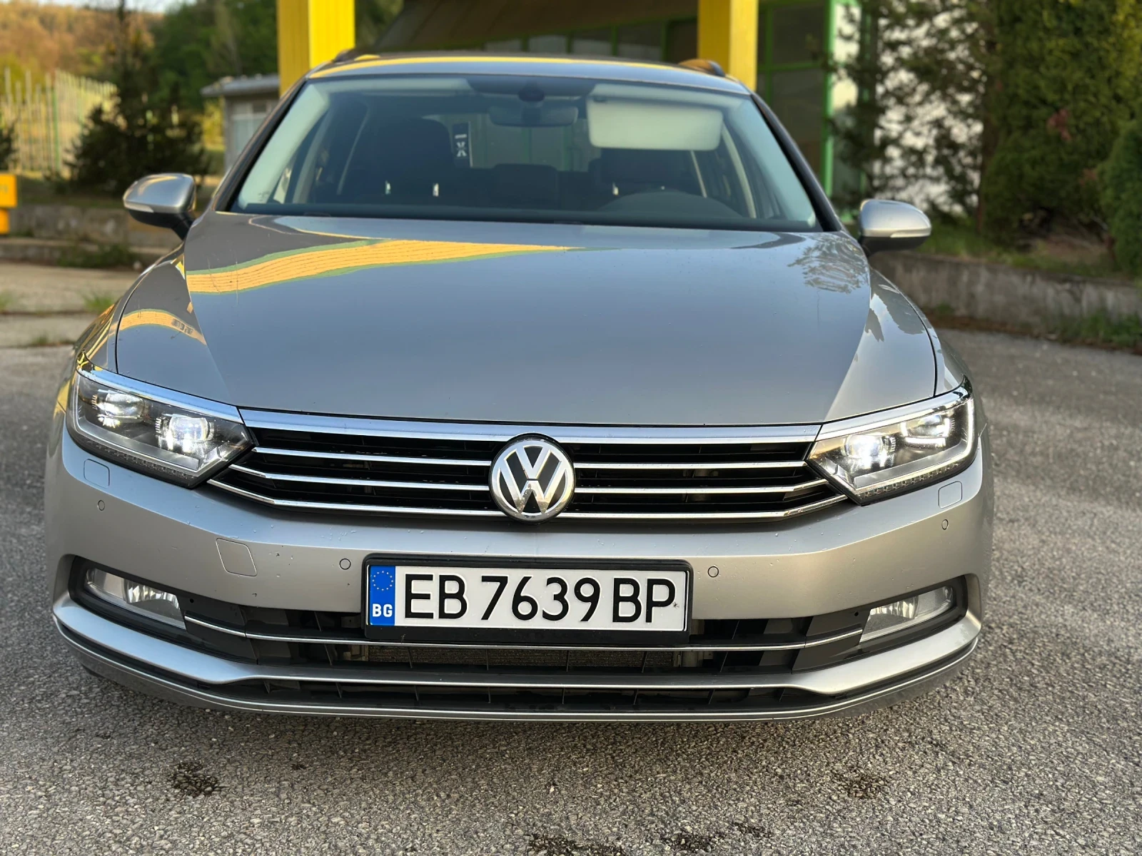 VW Passat 2.0 TDi DSG 150кс. 2015г Реални километри!!! - изображение 2