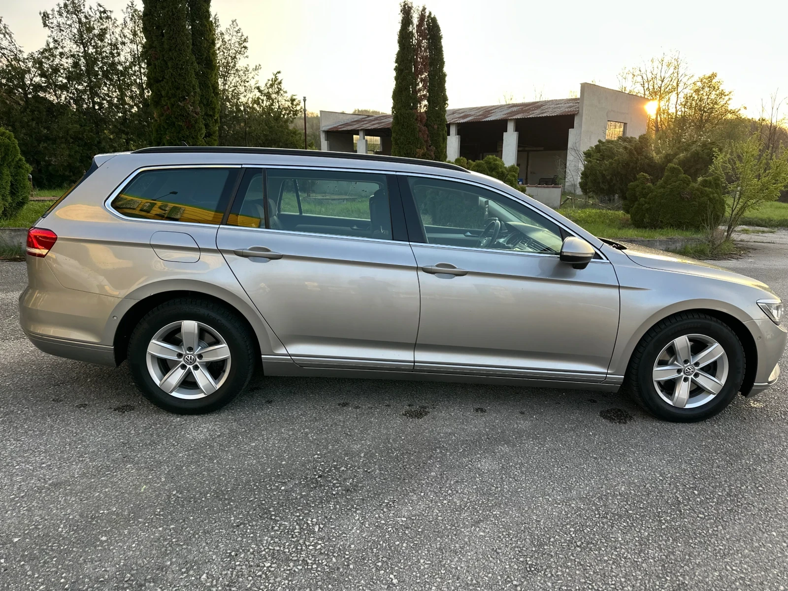 VW Passat 2.0 TDi DSG 150кс. 2015г Реални километри!!! - изображение 8