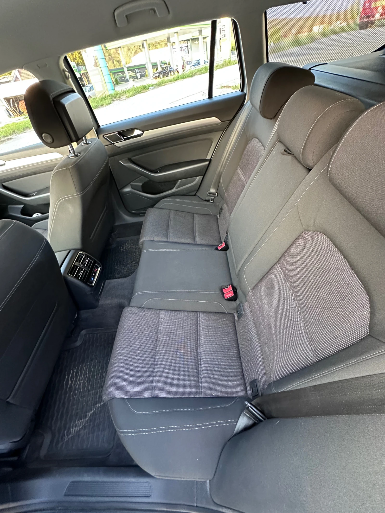 VW Passat 2.0 TDi DSG 150кс. 2015г Реални километри!!! - изображение 10